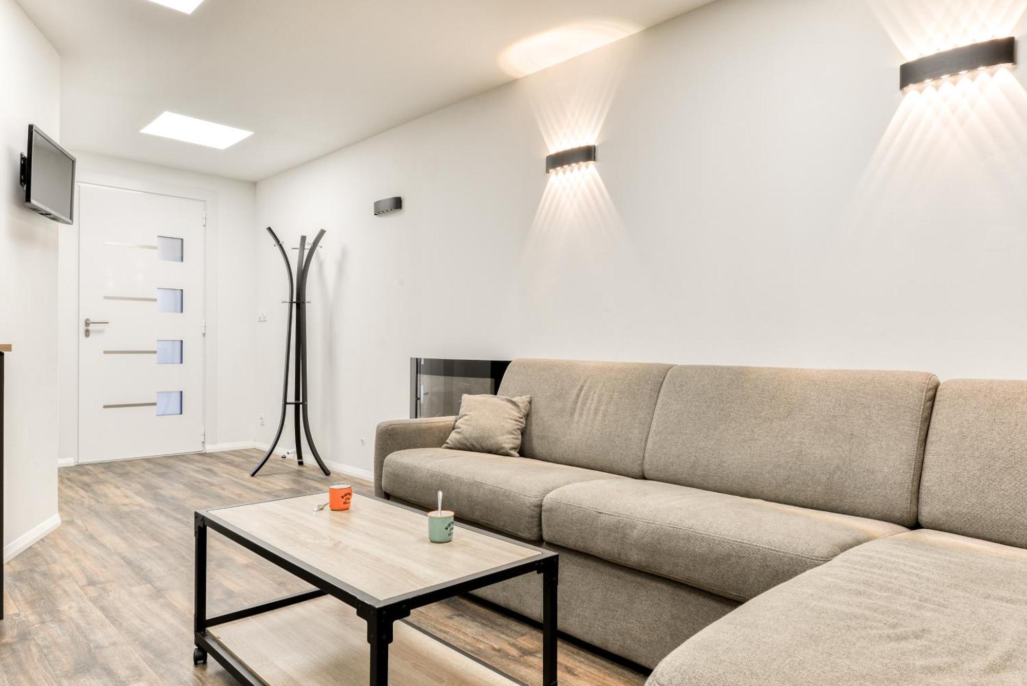 קרקסון Cote Palais Avec Climatisation - Fibre & Netflix - Spacieux En Rez-De-Chaussee מראה חיצוני תמונה